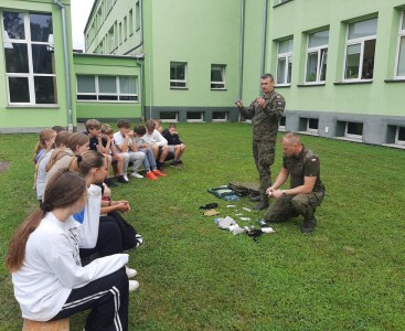 Edukacja z wojskiem - powiększ