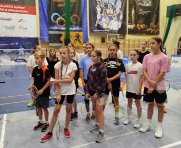 BADMINTON - ZAWODY POWIATOWE - powiększ
