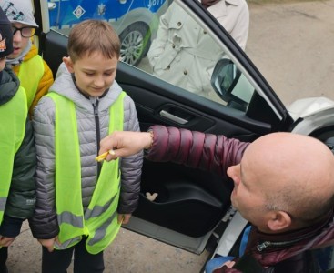 Pomagamy policji  - powiększ