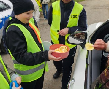 Pomagamy policji  - powiększ