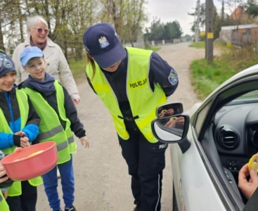 Pomagamy policji  - powiększ