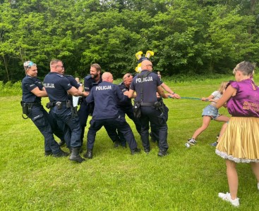 Poznajemy pracę policjanta - powiększ